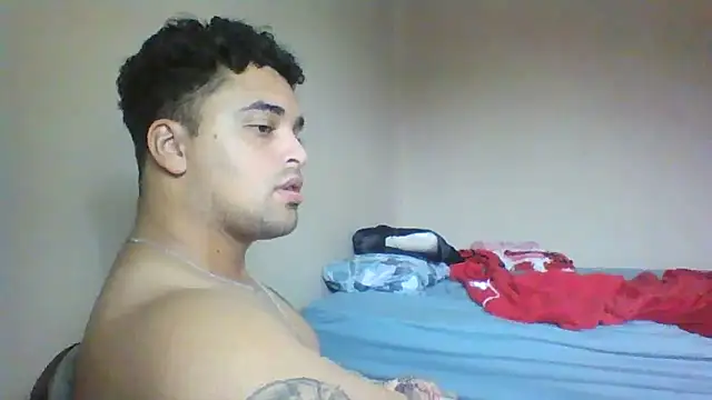 Snapshot of Xcumshot33 chatting on October 29, 2025, 5:23 pm Xcumshot33 online show from October 29, 2025, 5:23 pm