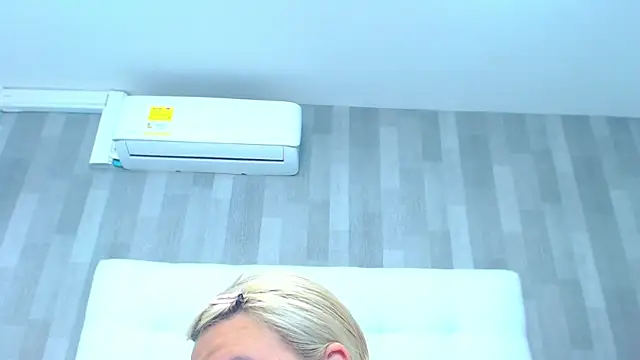 LeahMillerr online show from March 18, 2026, 1:24 pm