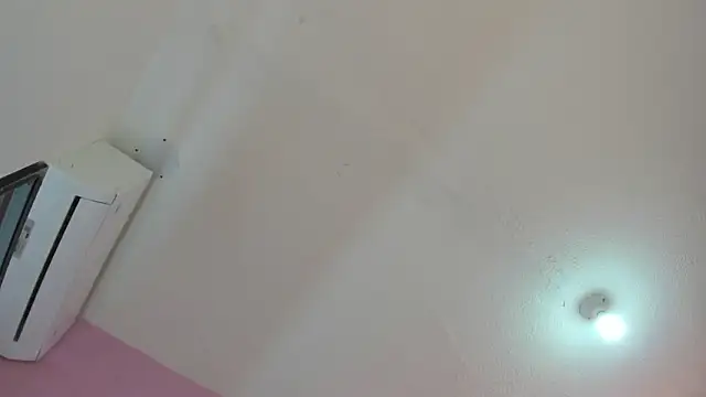 Snapshot of LoveQueen2 chatting on February 12, 2026, 11:21 am LoveQueen2 online show from February 12, 2026, 11:21 am