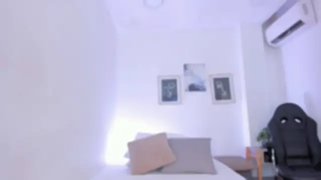Snapshot of emelie_89 chatting on October 19, 2025, 1:25 pm emelie 89 online show from October 19, 2025, 1:25 pm