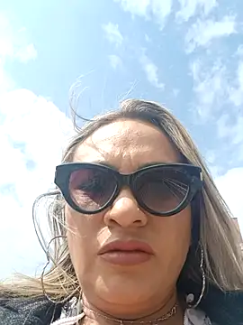 Afroditecash online show from December 19, 2025, 6:32 pm