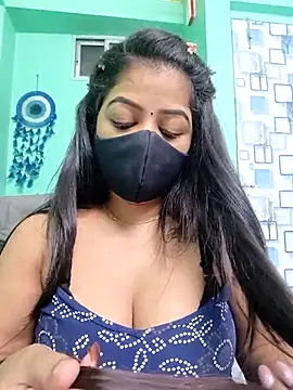 Snapshot of Monalisa_Singh chatting on May 8, 2026, 5:39 pm Monalisa Singh online show from May 8, 2026, 5:39 pm