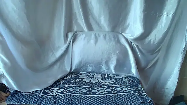 Snapshot of Burberrry_ chatting on July 12, 2026, 4:52 pm Burberrry online show from July 12, 2026, 4:52 pm