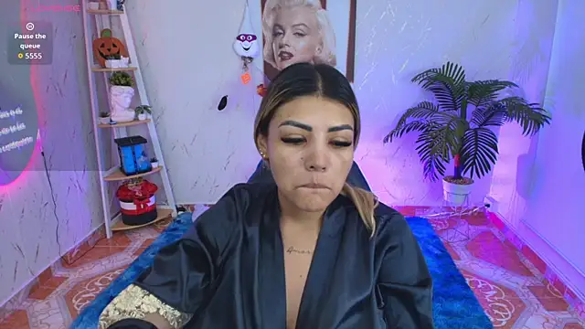 SALOOMEE   online show from December 16, 2025, 11:14 am