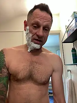 Yourhotboy 42 online show from May 3, 2026, 12:53 pm