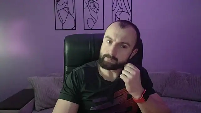 brindlefly6969 online show from December 19, 2025, 1:46 pm