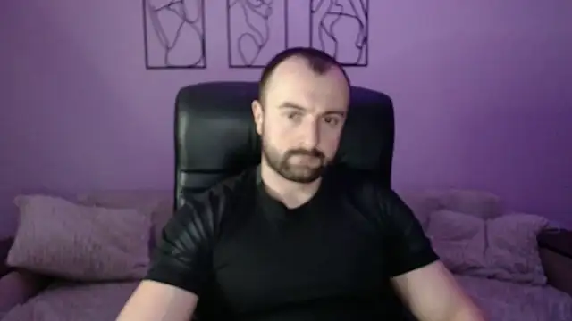 brindlefly6969 online show from March 18, 2026, 11:13 am