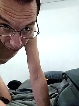 Iliketocooksquirt25 online show from November 14, 2025, 11:41 pm