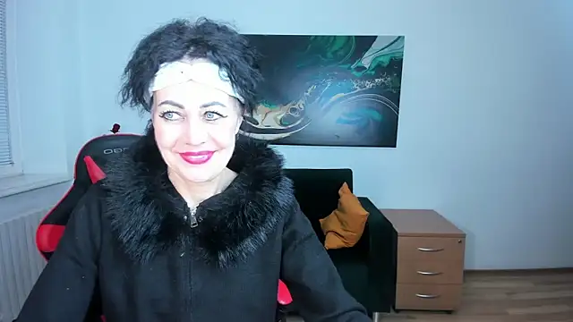 Silvia Wallec online show from March 12, 2026, 6:56 pm