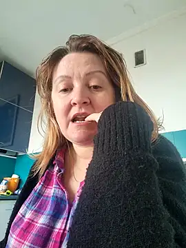 Snapshot of lady_charlyne chatting on January 7, 2026, 9:25 am lady charlyne online show from January 7, 2026, 9:25 am