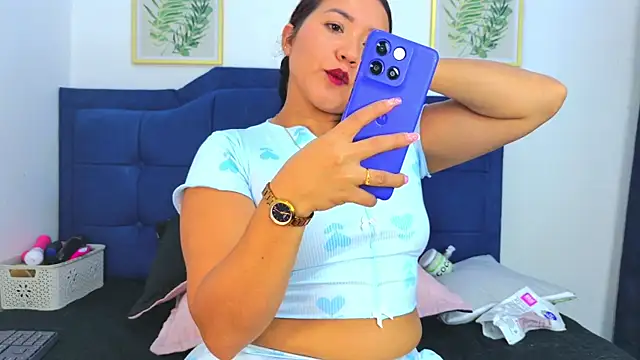 Snapshot of alexa_pariss chatting on July 13, 2026, 12:54 am alexa pariss online show from July 13, 2026, 12:54 am