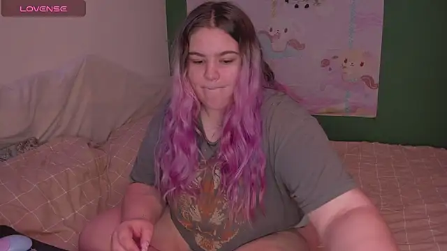 Snapshot of Freakcute_ chatting on February 18, 2025, 4:58 pm Freakcute online show from February 18, 2025, 4:58 pm