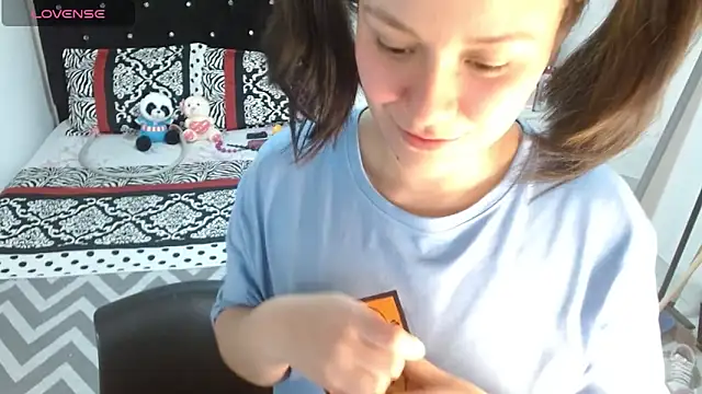 soniafuckboobs online show from October 6, 2025, 12:39 pm