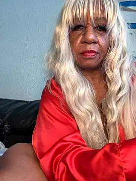 BreanaDivine online show from October 26, 2025, 6:08 pm