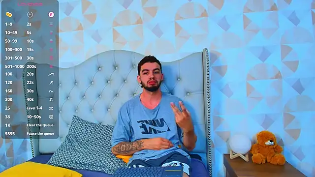 Snapshot of Michael_magno chatting on October 9, 2025, 9:59 pm Michael magno online show from October 9, 2025, 9:59 pm