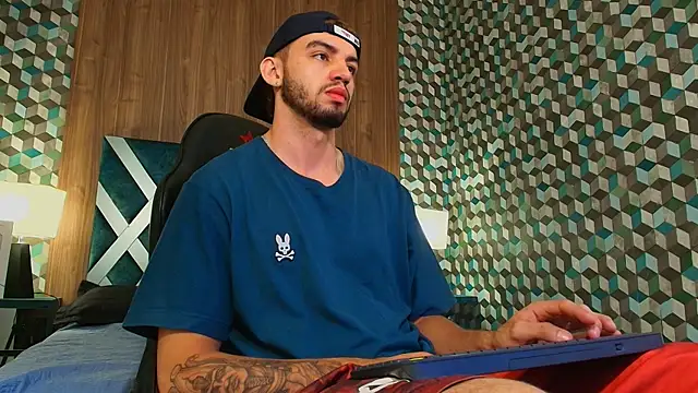 Snapshot of Michael_magno chatting on September 15, 2025, 10:26 am Michael magno online show from September 15, 2025, 10:26 am