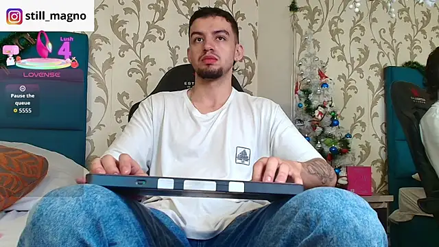 Snapshot of Michael_magno chatting on December 15, 2025, 11:05 am Michael magno online show from December 15, 2025, 11:05 am