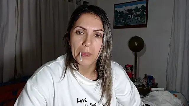 Chantal hott online show from November 19, 2025, 1:27 am