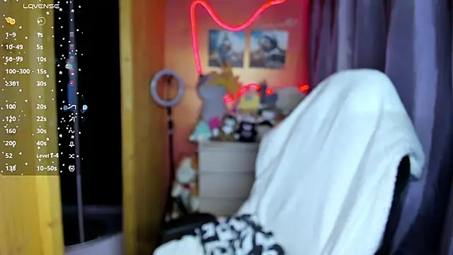 Fiery Brunette  online show from March 3, 2026, 4:52 am