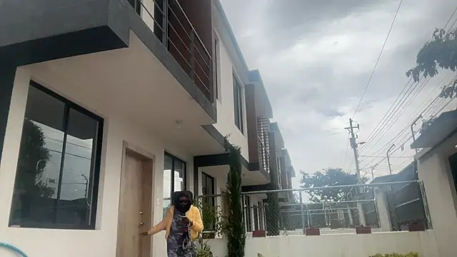 ChocolateCakeQueen online show from October 30, 2025, 7:22 pm