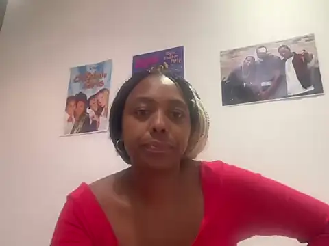 Snapshot of ChocolateCakeQueen chatting on July 24, 2026, 2:18 am ChocolateCakeQueen online show from July 24, 2026, 2:18 am