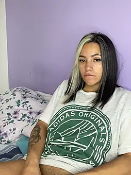 hannahb-e online show from March 18, 2025, 8:26 pm