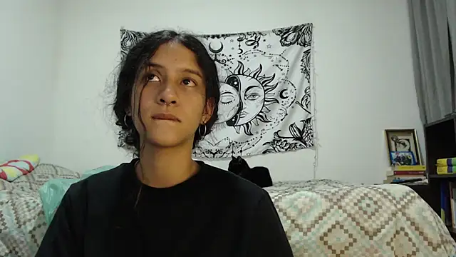 Snapshot of AlinaWoolf_ chatting on March 6, 2025, 4:30 am AlinaWoolf online show from March 6, 2025, 4:30 am