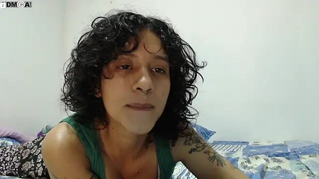 Snapshot of AlinaWoolf_ chatting on September 29, 2025, 3:57 am AlinaWoolf online show from September 29, 2025, 3:57 am