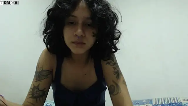 Snapshot of AlinaWoolf_ chatting on February 25, 2026, 1:39 am AlinaWoolf online show from February 25, 2026, 1:39 am