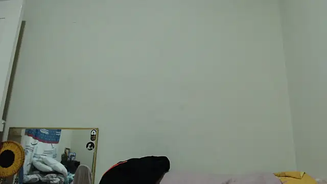Snapshot of AlinaWoolf_ chatting on June 21, 2026, 3:56 am AlinaWoolf online show from June 21, 2026, 3:56 am