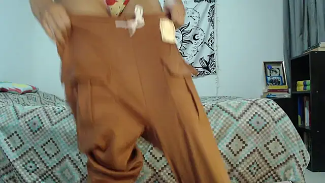 Snapshot of AlinaWoolf_ chatting on February 26, 2025, 2:19 am AlinaWoolf online show from February 26, 2025, 2:19 am