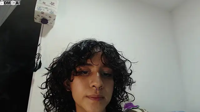 Snapshot of AlinaWoolf_ chatting on September 16, 2025, 4:35 am AlinaWoolf online show from September 16, 2025, 4:35 am