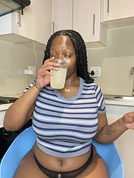 Jazmine-Blue online show from June 13, 2026, 7:56 pm