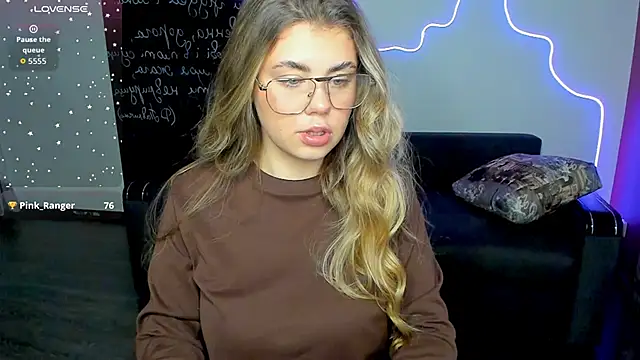 IsabellaBler online show from November 16, 2025, 7:02 am