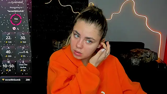 IsabellaBler online show from November 18, 2025, 6:50 am