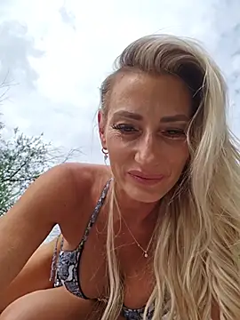 Vika Viktoria online show from June 17, 2026, 1:54 pm