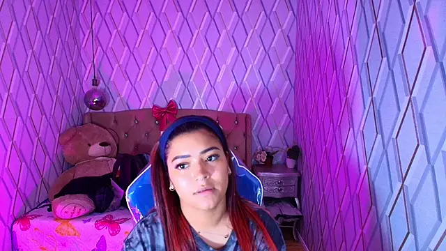 NicolleTaylor online show from January 10, 2026, 4:08 am