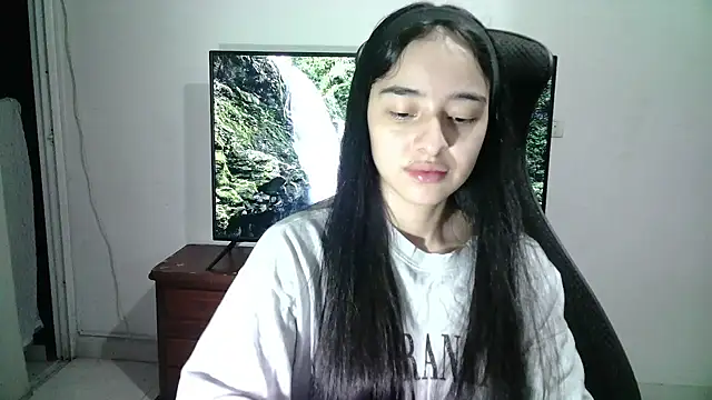 Snapshot of aineangeel chatting on February 28, 2025, 2:09 am aineangeel online show from February 28, 2025, 2:09 am