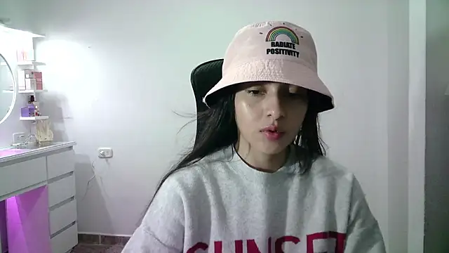 Snapshot of aineangeel chatting on November 4, 2025, 12:25 am aineangeel online show from November 4, 2025, 12:25 am