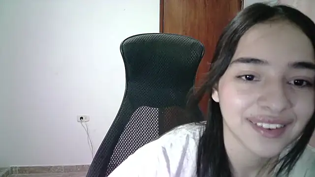 Snapshot of aineangeel chatting on October 4, 2025, 12:23 am aineangeel online show from October 4, 2025, 12:23 am