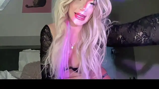 petitebeauty online show from March 4, 2026, 8:38 pm