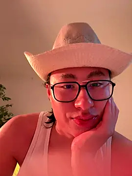 SrLuis18 online show from November 7, 2025, 3:00 am