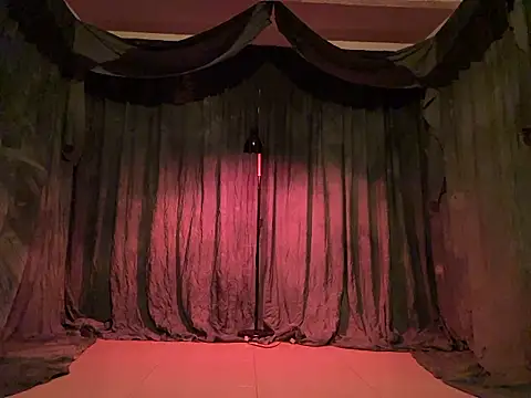 lisathommpson online show from March 15, 2026, 6:31 am