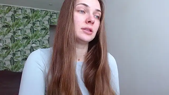 Snapshot of Olivia_shine chatting on February 13, 2026, 6:02 am Olivia shine online show from February 13, 2026, 6:02 am