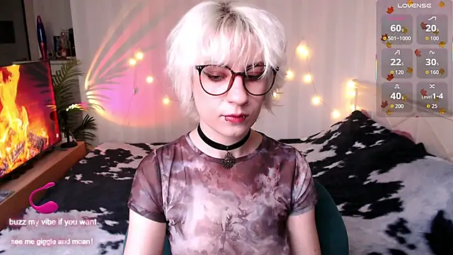  Moonlight t online show from November 25, 2025, 8:14 am