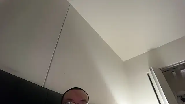 slaveasianboy online show from March 7, 2026, 7:15 am