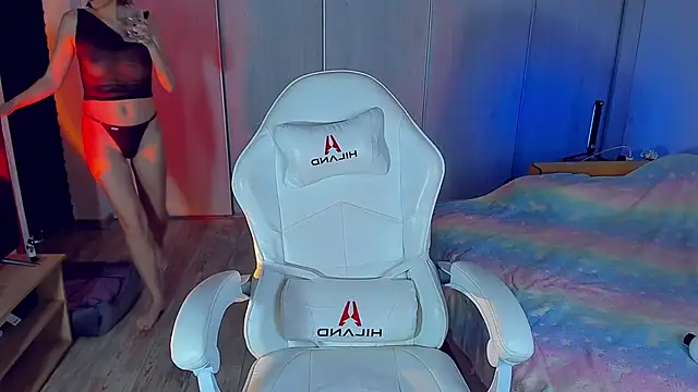 Snapshot of ice_pixie chatting on February 20, 2026, 5:15 pm ice pixie online show from February 20, 2026, 5:15 pm