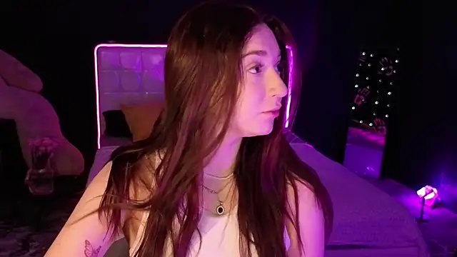 YasmineWest online show from November 25, 2025, 9:09 am