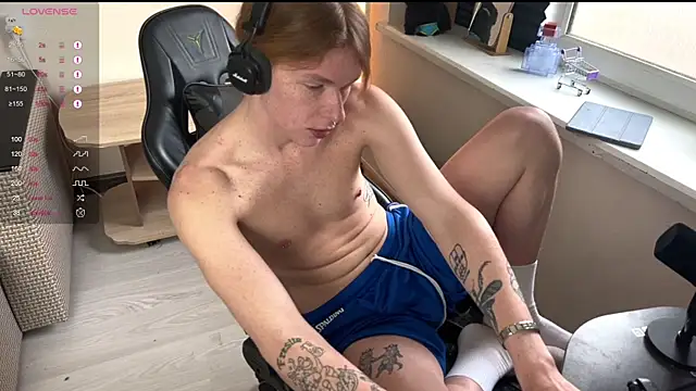 carthylovvve online show from April 18, 2026, 10:50 am