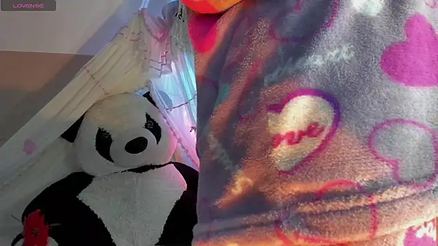 Lilithsabeth online show from November 4, 2025, 8:29 am